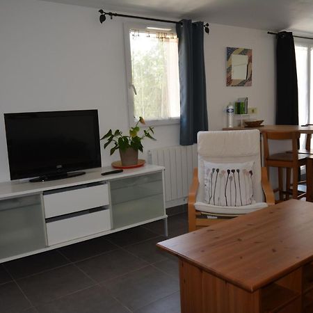 Grand Studio Independant Avec Jardin Goussainville  Extérieur photo