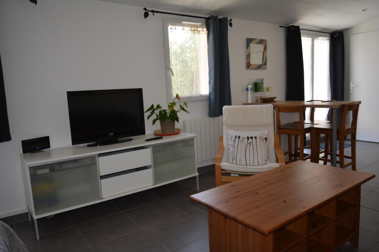 Grand Studio Independant Avec Jardin Goussainville  Extérieur photo